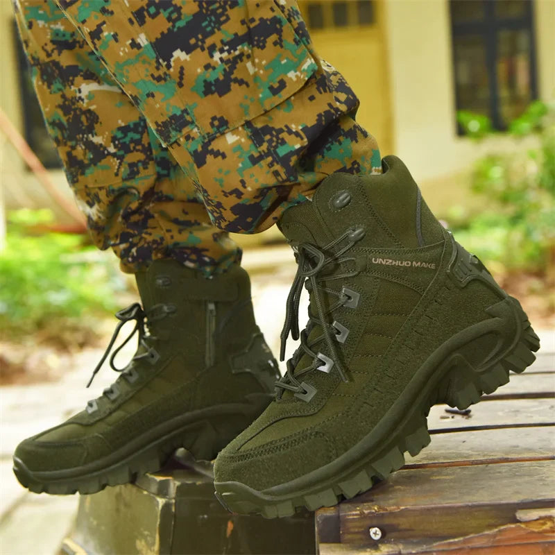 Coturno Tático Spartacus™ Com Detalhes em Camurça e Solado Tratorado Antiderrapante